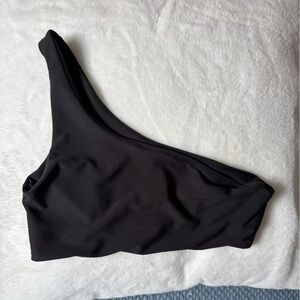 Black One Shoulder Sports Bra